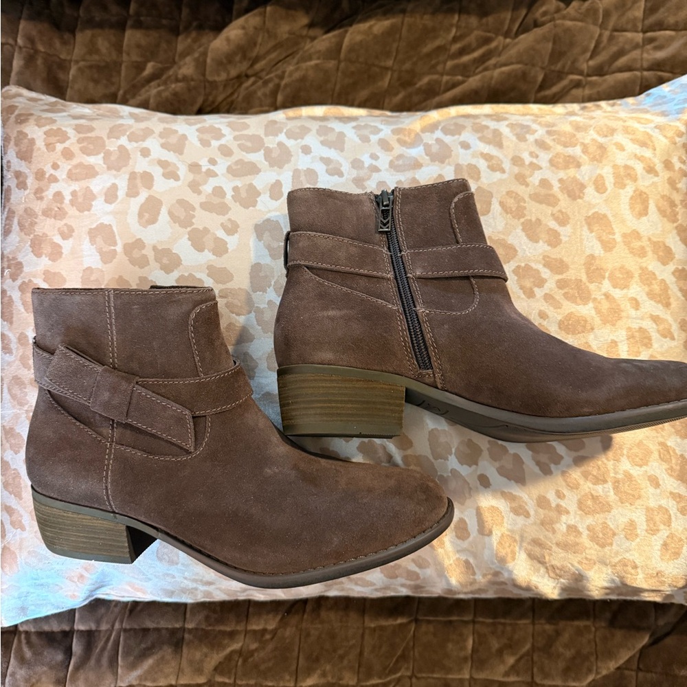 Skechers Brown Suede Ankle Booties… NEW